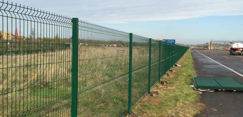 fencing contractors installed fencing near highway